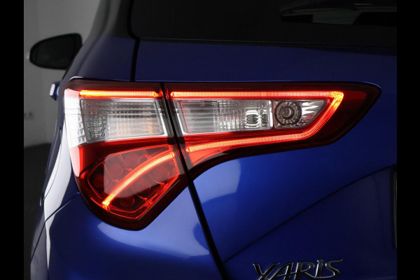 Toyota Yaris 1.5 Hybrid Dynamic Bi-Tone | Apple Carplay & AndroidAUTO | Camera | Lichtmetalen velgen |