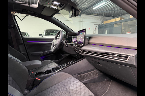 Volkswagen Golf 1.5 eTSI R-Line Edition Pano/Alcantara/Camera