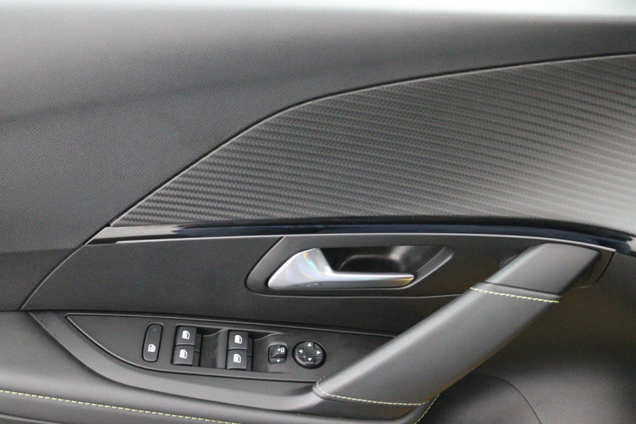 Peugeot 208 1.2 PureTech GT*AUTOM.*ECC*CRUISE*NAVI*CAM*CARPLAY