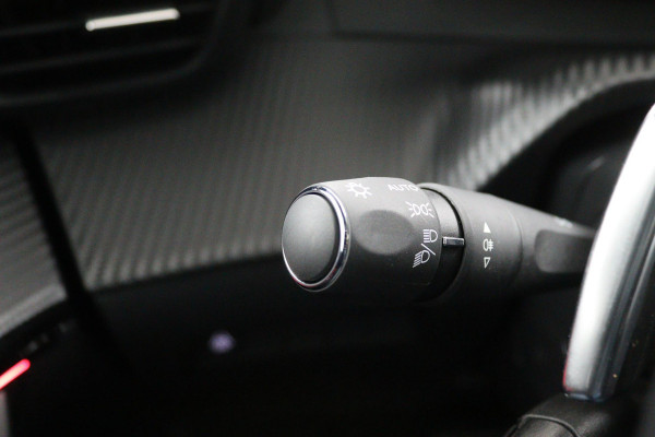 Peugeot 208 1.2 PureTech GT*AUTOM.*ECC*CRUISE*NAVI*CAM*CARPLAY