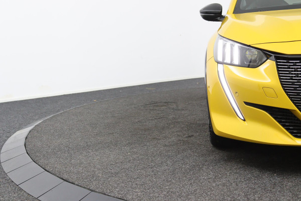 Peugeot 208 1.2 PureTech GT*AUTOM.*ECC*CRUISE*NAVI*CAM*CARPLAY