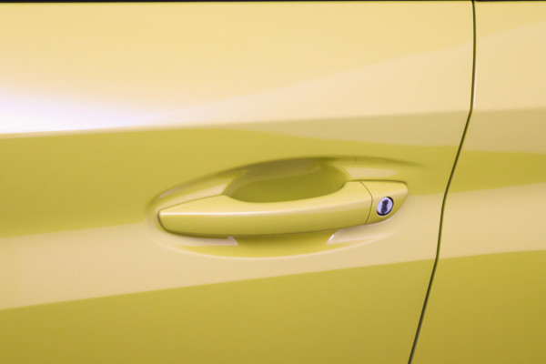 Peugeot 208 1.2 PureTech GT*AUTOM.*ECC*CRUISE*NAVI*CAM*CARPLAY