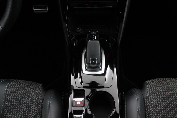 Peugeot 208 1.2 PureTech GT*AUTOM.*ECC*CRUISE*NAVI*CAM*CARPLAY