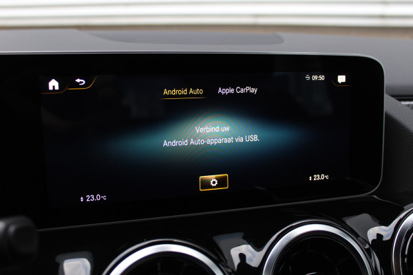 Mercedes-Benz B-Klasse 180 Business Solution AMG | Camera | Stoelverwarming | Dealer Onderhouden | Wide Screen