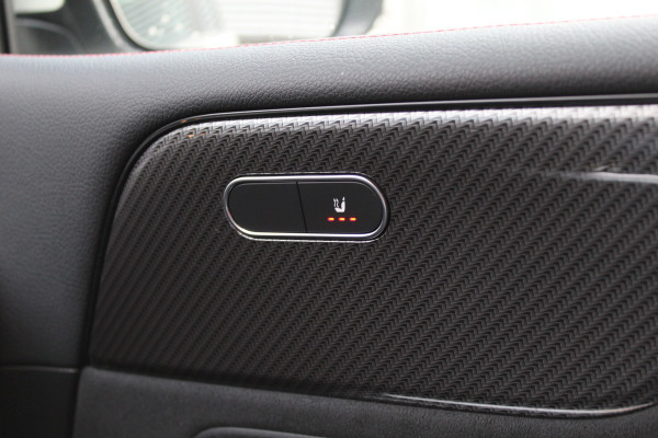 Mercedes-Benz B-Klasse 180 Business Solution AMG | Camera | Stoelverwarming | Dealer Onderhouden | Wide Screen