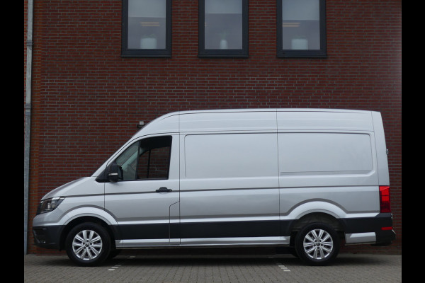 Volkswagen Crafter 35 2.0 TDI L3H3 141PK Camera/Trekhaak/Navigatie