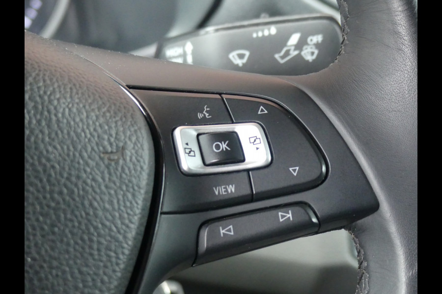 Volkswagen Crafter 35 2.0 TDI L3H3 141PK Camera/Trekhaak/Navigatie