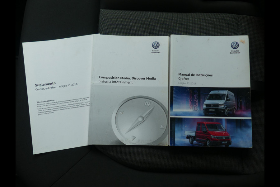 Volkswagen Crafter 35 2.0 TDI L3H3 141PK Camera/Trekhaak/Navigatie