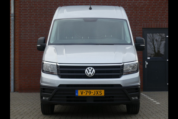 Volkswagen Crafter 35 2.0 TDI L3H3 141PK Camera/Trekhaak/Navigatie