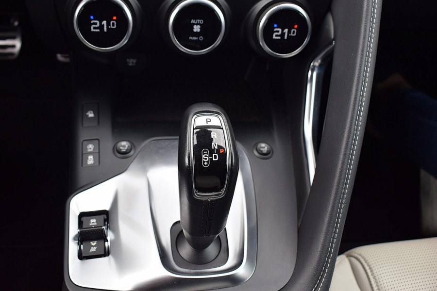 Jaguar E-Pace 2.0 P250 AWD R-Dynamic SE | Meridian | Leer | Stoelverw. | Camera