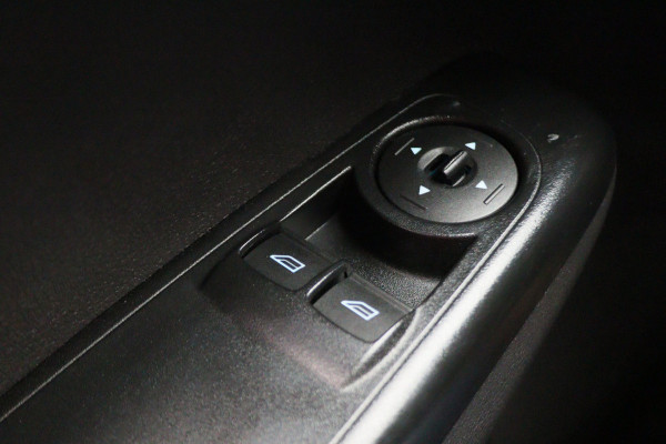 Ford Transit Courier 1.5 TDCI Trend Leer, Airco, Trekhaak, Side-Bars, PDC