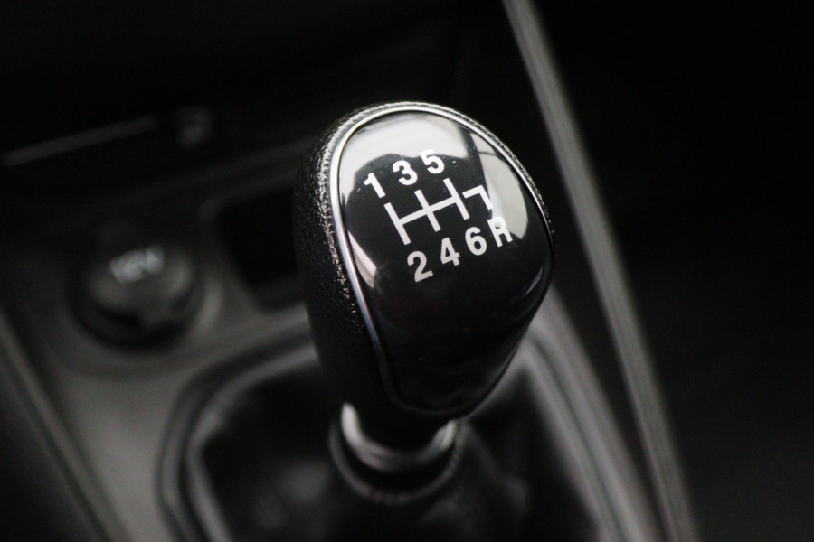 Ford Transit Courier 1.5 TDCI Trend Leer, Airco, Trekhaak, Side-Bars, PDC