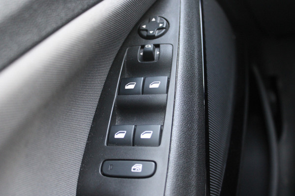Opel Crossland X 1.2 Turbo 120 Jaar Edition | Cruise control | Camera | Carplay | Navigatie