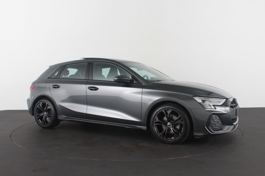 Audi A3 Sportback 30 TFSI S line edition Pano.schuif/Daytona Gray/Optiek Zwart plus pakket/18 inch RS/Camera...