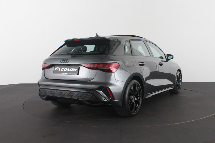 Audi A3 Sportback 30 TFSI S line edition Pano.schuif/Daytona Gray/Optiek Zwart plus pakket/18 inch RS/Camera...