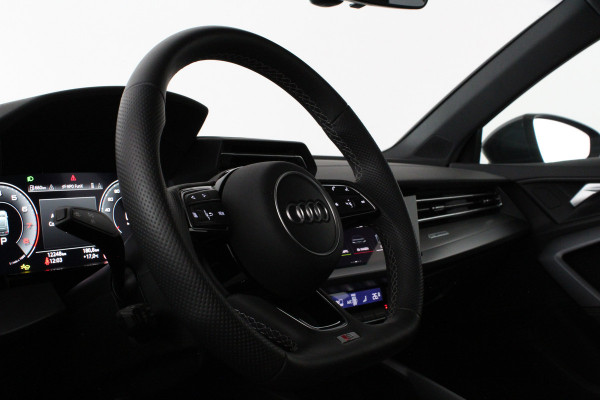 Audi A3 Sportback 30 TFSI S line edition Pano.schuif/Daytona Gray/Optiek Zwart plus pakket/18 inch RS/Camera...