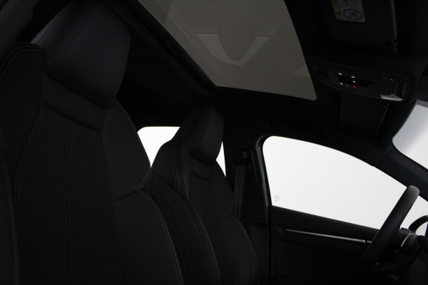 Audi A3 Sportback 30 TFSI S line edition Pano.schuif/Daytona Gray/Optiek Zwart plus pakket/18 inch RS/Camera...