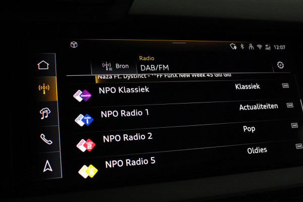 Audi A3 Sportback 30 TFSI S line edition Pano.schuif/Daytona Gray/Optiek Zwart plus pakket/18 inch RS/Camera...