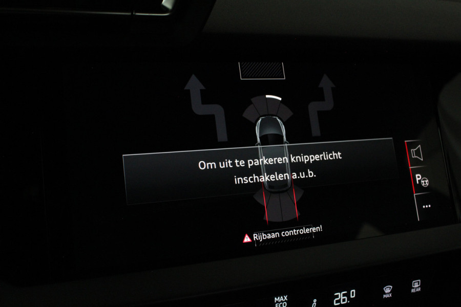 Audi A3 Sportback 30 TFSI S line edition Pano.schuif/Daytona Gray/Optiek Zwart plus pakket/18 inch RS/Camera...