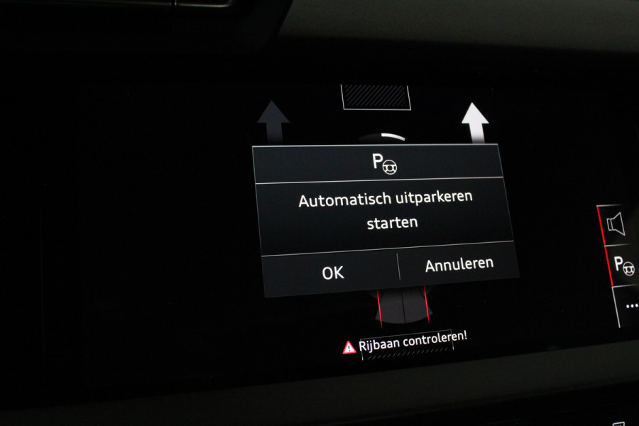 Audi A3 Sportback 30 TFSI S line edition Pano.schuif/Daytona Gray/Optiek Zwart plus pakket/18 inch RS/Camera...