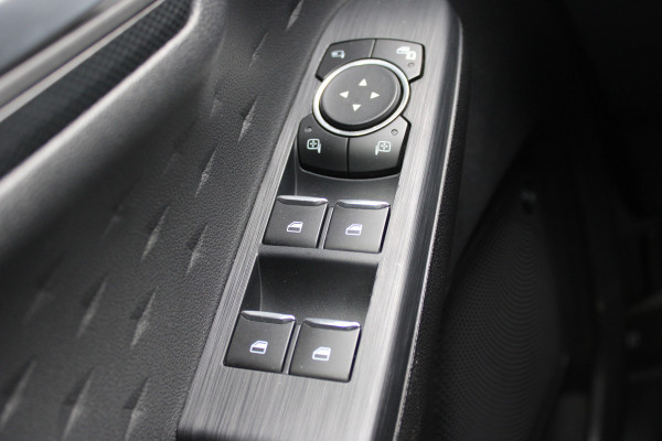 Ford Kuga 1.5 EcoBoost ST-Line X | Adaptieve cruise | BLIS | Camera | Trekhaak | Winterpack