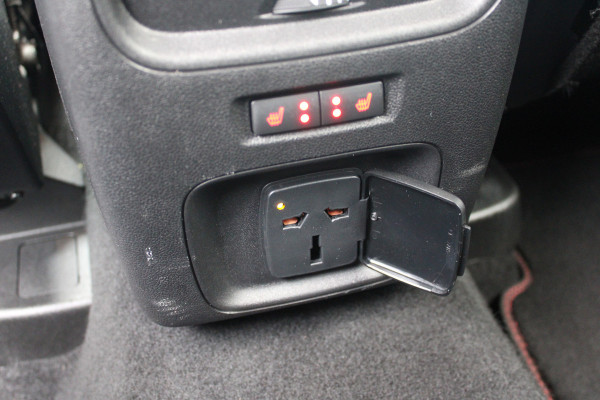 Ford Kuga 1.5 EcoBoost ST-Line X | Adaptieve cruise | BLIS | Camera | Trekhaak | Winterpack