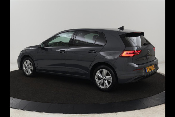 Volkswagen Golf 1.5 TSI Life Business | Matrix LED | Camera | Massage | Carplay | Keyless | Memory | Navigatie | Adaptive cruise | Side Assist | Sfeerverlichting | Climate control