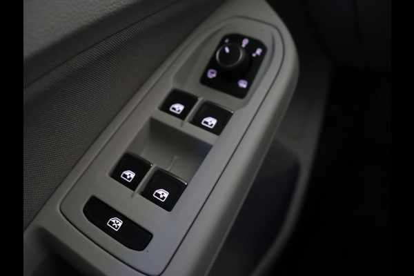 Volkswagen Golf 1.5 TSI Life Business | Matrix LED | Camera | Massage | Carplay | Keyless | Memory | Navigatie | Adaptive cruise | Side Assist | Sfeerverlichting | Climate control