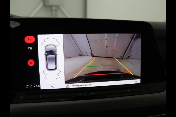 Volkswagen Golf 1.5 TSI Life Business | Matrix LED | Camera | Massage | Carplay | Keyless | Memory | Navigatie | Adaptive cruise | Side Assist | Sfeerverlichting | Climate control