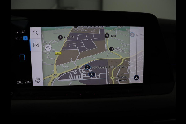 Volkswagen Golf 1.5 TSI Life Business | Matrix LED | Camera | Massage | Carplay | Keyless | Memory | Navigatie | Adaptive cruise | Side Assist | Sfeerverlichting | Climate control