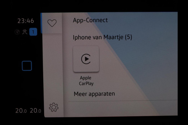 Volkswagen Golf 1.5 TSI Life Business | Matrix LED | Camera | Massage | Carplay | Keyless | Memory | Navigatie | Adaptive cruise | Side Assist | Sfeerverlichting | Climate control