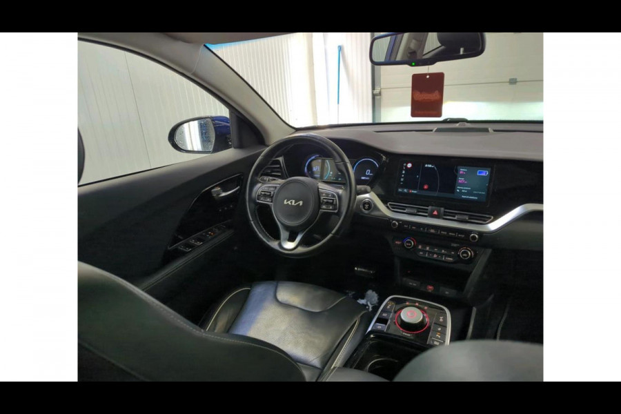Kia e-Niro ExecutiveLine 64 kWh | Panoramadak | Leder | Achteruitrijcamera | Stoel- Verwarming & Koeling | Adaptive Cruise |