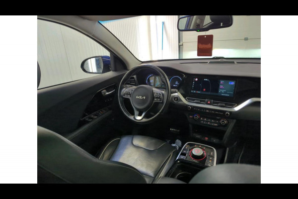 Kia e-Niro ExecutiveLine 64 kWh | Panoramadak | Leder | Achteruitrijcamera | Stoel- Verwarming & Koeling | Adaptive Cruise |