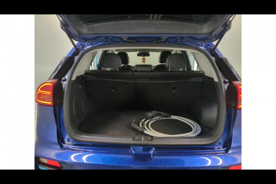 Kia e-Niro ExecutiveLine 64 kWh | Panoramadak | Leder | Achteruitrijcamera | Stoel- Verwarming & Koeling | Adaptive Cruise |