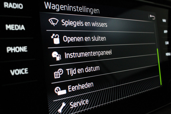 Škoda Karoq 1.0 TSI Business Edition > Camera/Navi/Comfort-pakket/keyless...