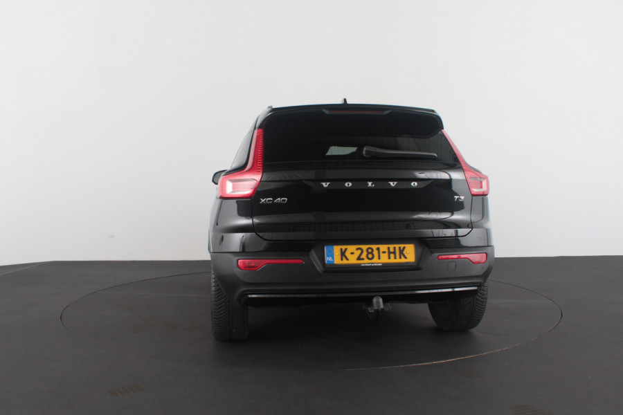 Volvo XC40 1.5 T3 R-Design > 163pk/Trekhaak (Afnb)/20 inch/ all season banden