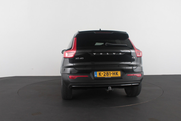 Volvo XC40 1.5 T3 R-Design > 163pk/Trekhaak (Afnb)/20 inch/ all season banden