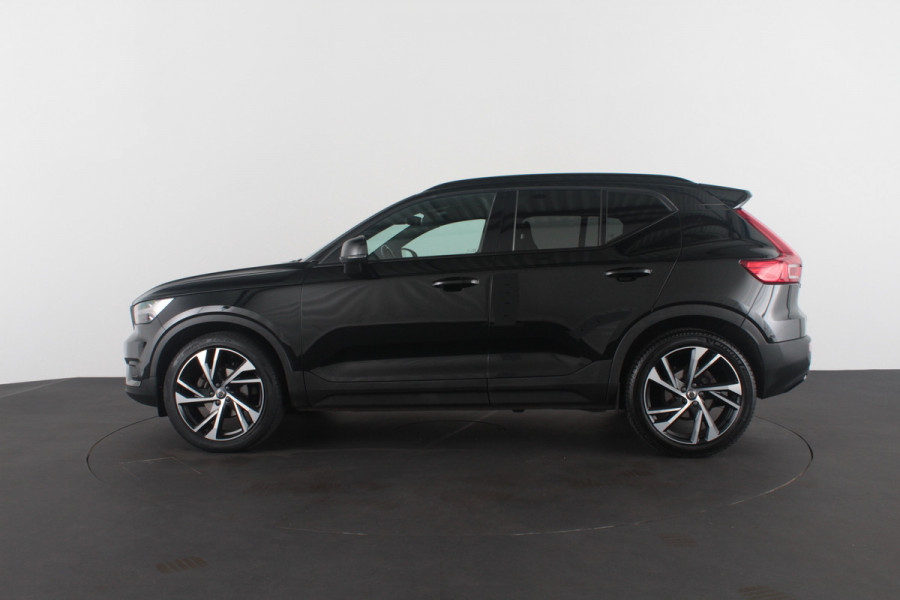 Volvo XC40 1.5 T3 R-Design > 163pk/Trekhaak (Afnb)/20 inch/ all season banden