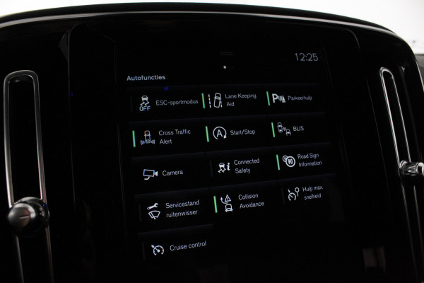 Volvo XC40 1.5 T3 R-Design > 163pk/Trekhaak (Afnb)/20 inch/ all season banden