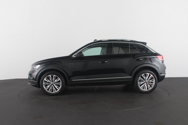 Volkswagen T-Roc 1.0 TSI Style Panorama.schuif/Camera/Adapt.cruise/18 inch...