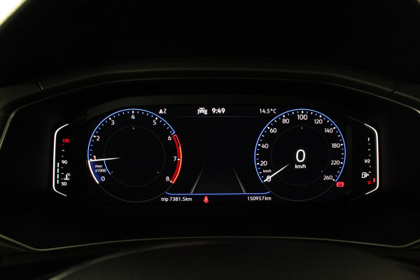 Volkswagen T-Roc 1.0 TSI Style Panorama.schuif/Camera/Adapt.cruise/18 inch...