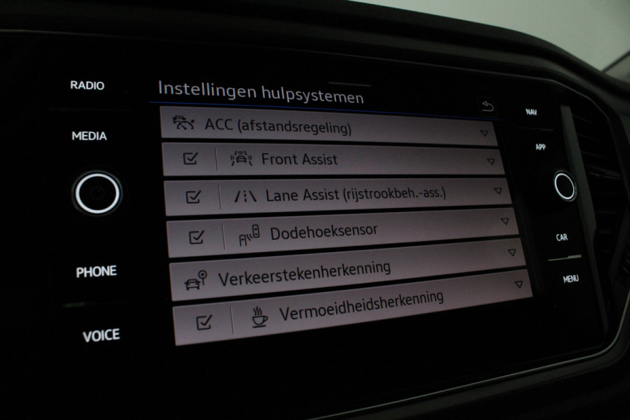 Volkswagen T-Roc 1.0 TSI Style Panorama.schuif/Camera/Adapt.cruise/18 inch...