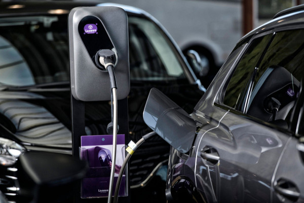 BMW X5 xDrive50e 490pk > Innovatie-pakket/Trekhaak/Travel-pakket/Shadow line