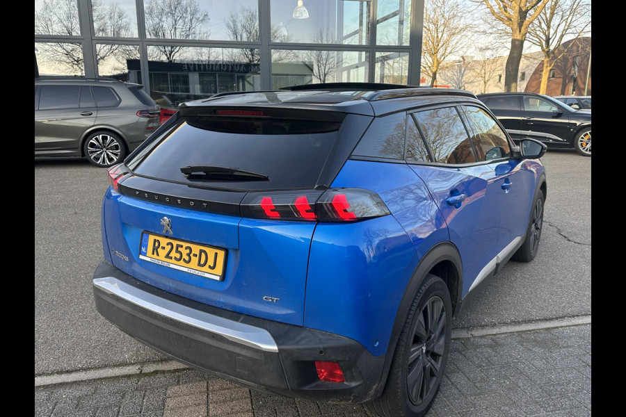 Peugeot e-2008 EV GT Pack 50 kWh SOH 90% | 3-Fase boordlader | Warmtepomp | Open Panoramadak | Camera | Stoelverwarming | Adaptieve Cruise Control | Full Option | Dealeronderhouden | Inclusief 12 mnd BOVAG garantie |