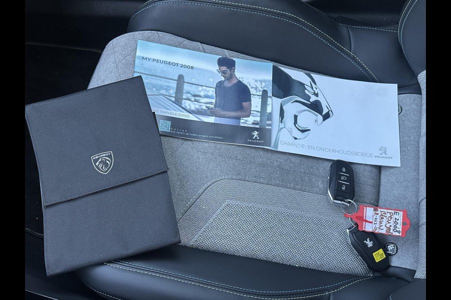 Peugeot e-2008 EV GT Pack 50 kWh SOH 90% | 3-Fase boordlader | Warmtepomp | Open Panoramadak | Camera | Stoelverwarming | Adaptieve Cruise Control | Full Option | Dealeronderhouden | Inclusief 12 mnd BOVAG garantie |