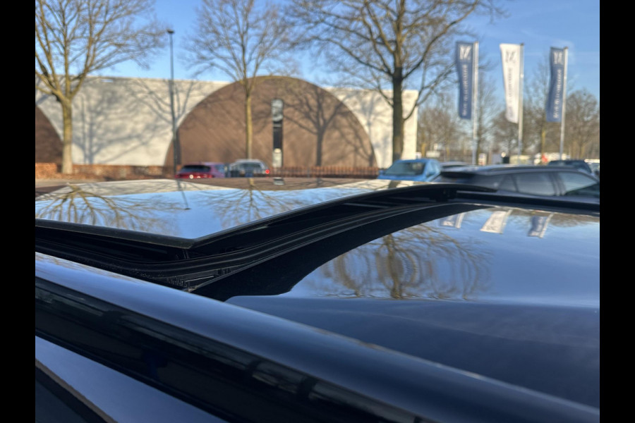 Peugeot e-2008 EV GT Pack 50 kWh SOH 90% | 3-Fase boordlader | Warmtepomp | Open Panoramadak | Camera | Stoelverwarming | Adaptieve Cruise Control | Full Option | Dealeronderhouden | Inclusief 12 mnd BOVAG garantie |