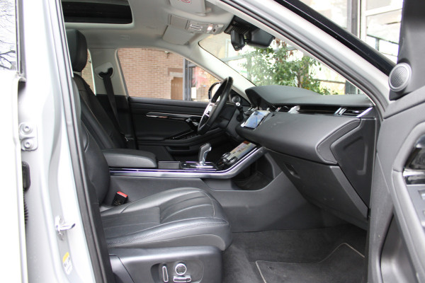Land Rover Range Rover Evoque 1.5 P300e HYBRID AWD Nolita Edition LEDER/CARPLAY/PANORAMADAK
