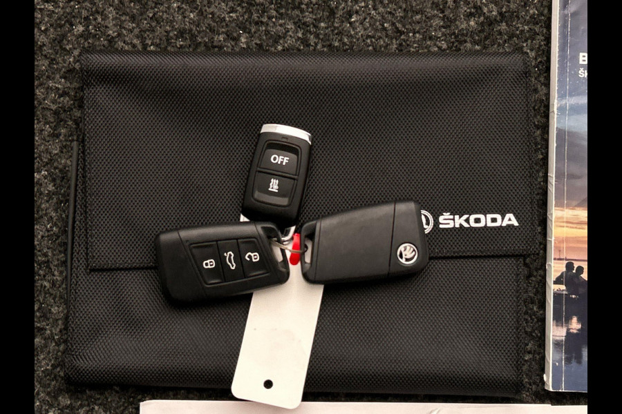 Škoda Karoq 1.0 TSI Business Edition Plus | Apple/Carplay | Stoel/Stuur Verwarming | Leder