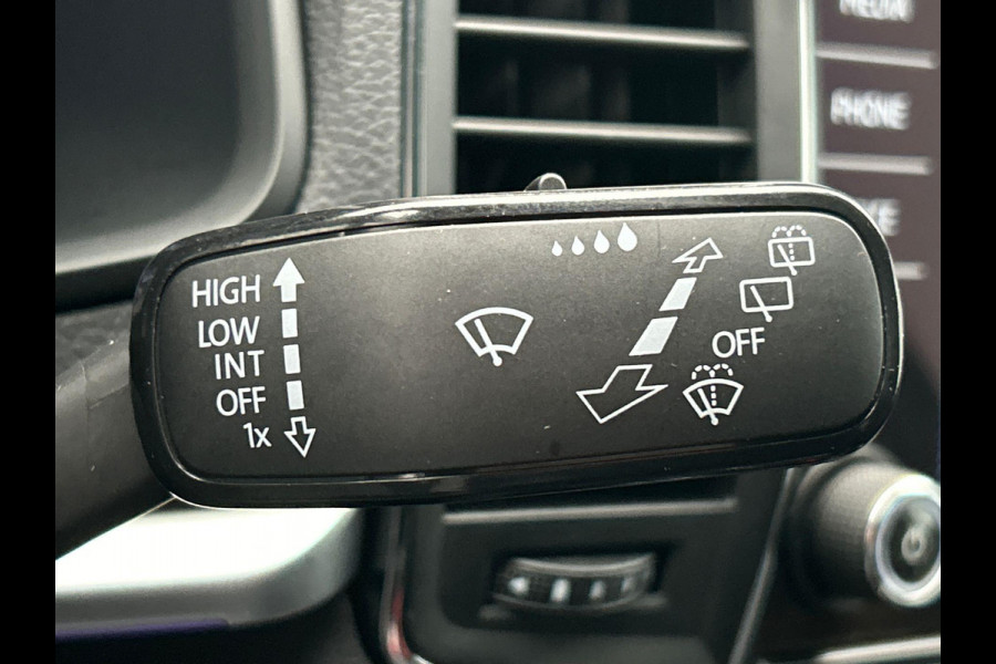 Škoda Karoq 1.0 TSI Business Edition Plus | Apple/Carplay | Stoel/Stuur Verwarming | Leder