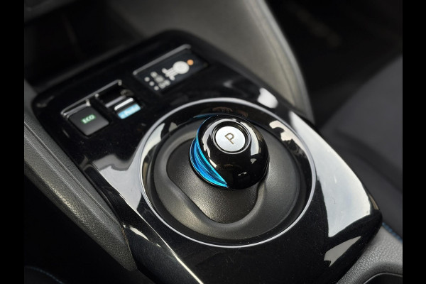 Nissan Leaf N-Connecta 40 kWh (SoH 90%!) | Navi, Carplay/Android, 360camera, ACC, Stoel+Stuur+Achterbankverw. |